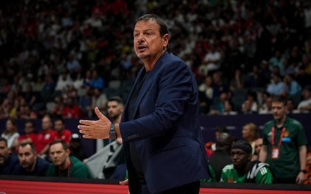 Ergin Ataman: 'EuroLeague'de sezonu başarısızlıkla tamamladık!'