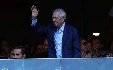 Aziz Yıldırım, Fenerbahçe'de 13. kez başkanlığa seçildi!