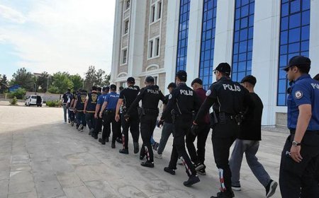 Adıyaman'da sosyal medyada 'silah teşhiri' yapan çok sayıda zanlı gözaltına alındı