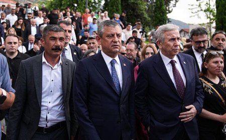 Özgür Özel ve Mansur Yavaş, Ferdi Zeyrek'in mevlit programına katıldı
