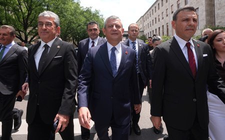 Son dakika... Özgür Özel'in yeni parti için işaret ettiği nokta! 'Kıyamet' senaryosu gündemde