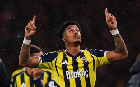 Oosterwolde'ye biri tanıdık, iki talip birden! Fenerbahçe teklifleri değerlendirecek
