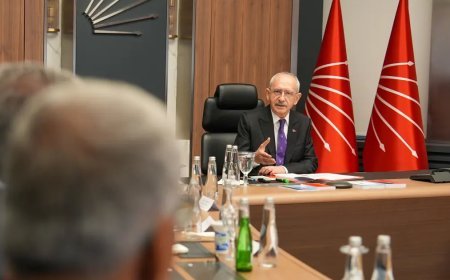CHP'de iki belediye başkanının ihracı istendi