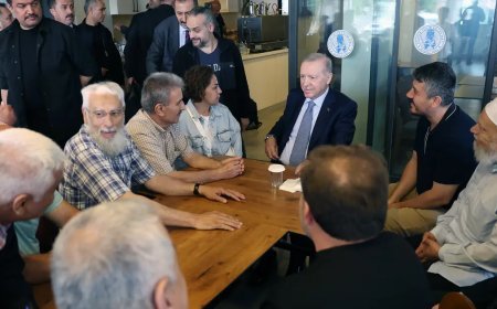 Cumhurbaşkanı Erdoğan Beyoğlu'nda vatandaşlarla buluştu