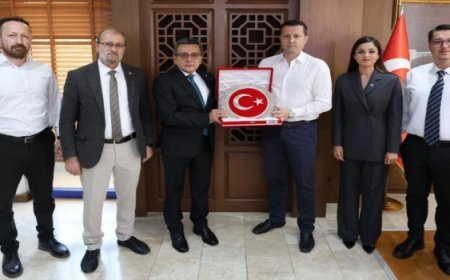 YENİDEN REFAH PARTİSİ İLÇE BAŞKANI OKAY’DAN BAŞKAN AKAY’A ZİYARET
