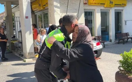 YKS'de zamanla yarış. Sınava yetişemeyen öğrencilere polis ekipleri yardım etti