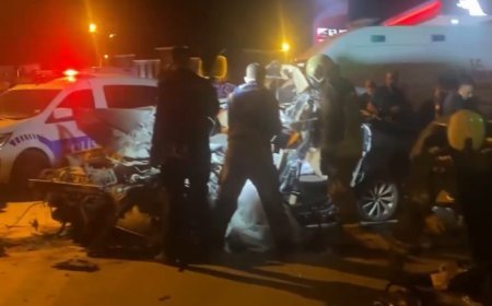 Otomobil duran kamyona çarptı. Feci kazada 4 kişi öldü
