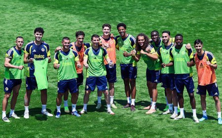 Fenerbahçe'de yeni sezon hazırlıkları devam ediyor