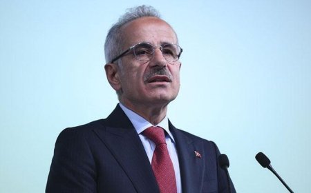 Bakan Uraloğlu: 15 gemimiz güvenli şekilde Basra Körfezi'nden ayrılmıştır