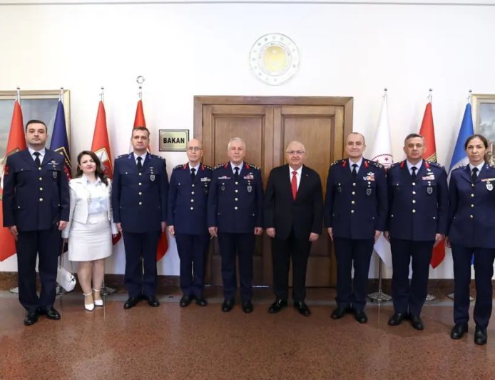 Bakan Güler, Hava Kuvvetleri Komutanı Kadıoğlu'nu kabul etti