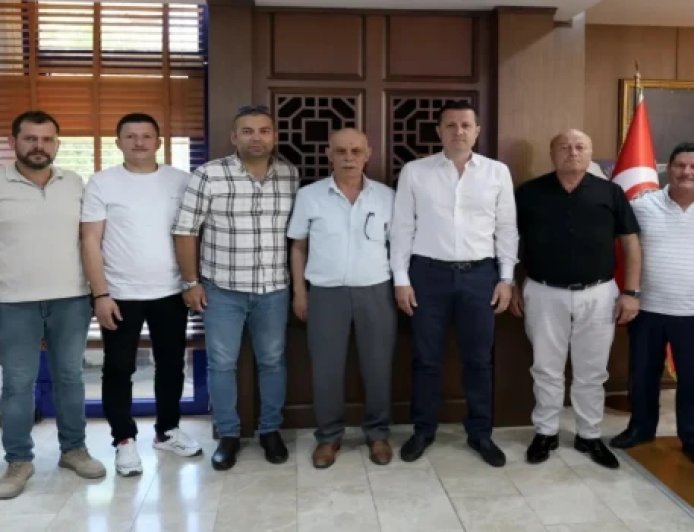 ÇERKEZKÖY SAMSUNLULAR DERNEĞİ’NDEN VAHAP AKAY’A DESTEK ZİYARETİ