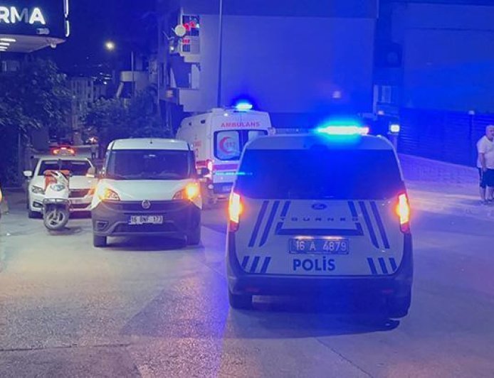 Kafede tartıştığı kişiyi tabancayla bacağından vurup kaçtı