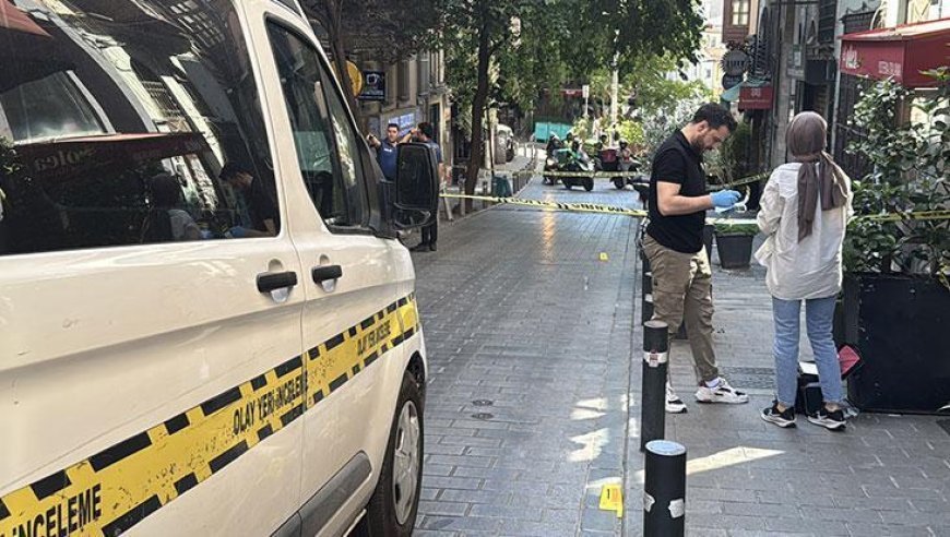 Beyoğlu'nun göbeğinde sinsi saldırı! Caddede yürürken arkasından yaklaşıp silahla vurdu