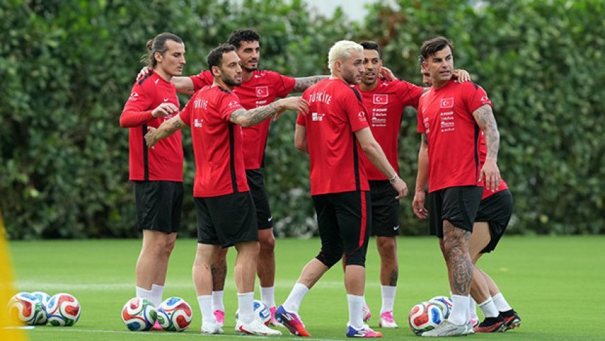 A Milli Futbol Takımı'nın Miami'deki ilk idmanını TFF ve TBF başkanları birlikte izledi!