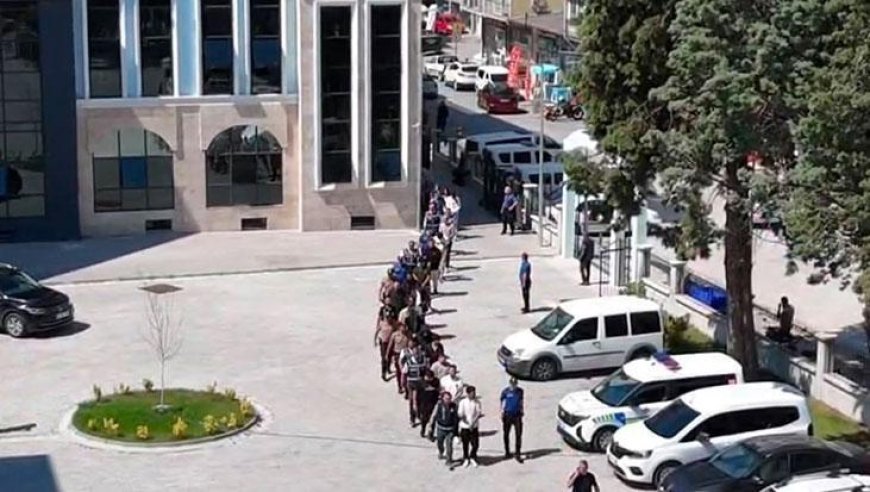 Telefonundaki bilgiler her şeyi ele verdi! Kütahya'daki uyuşturucu operasyonunda 28 gözaltı