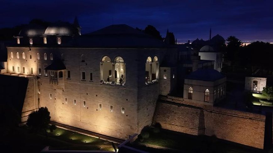 Topkapı Sarayı'nda gece ziyaretleri başladı