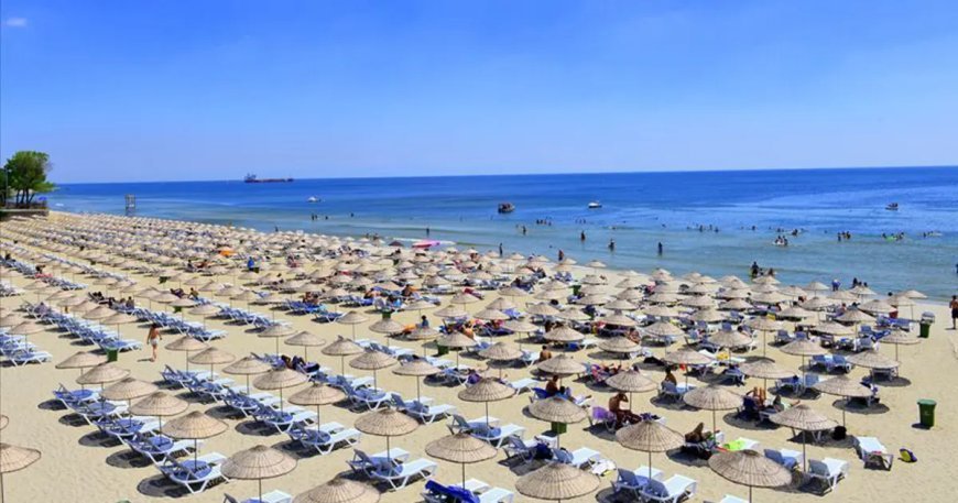 İBB plajlarında sezon açıldı. İstanbullular 14 plajda denize girebilecek