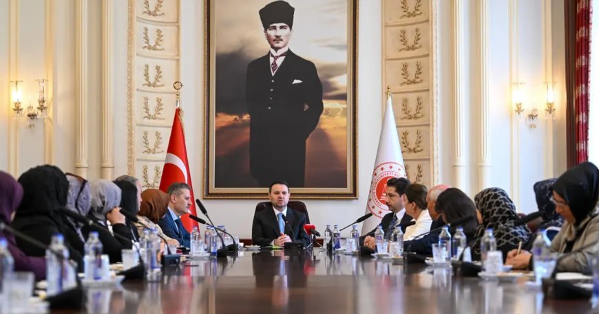 Bakan Gürlek: Toplumda en büyük sorun gençlerin uyuşturucuya bulaşması