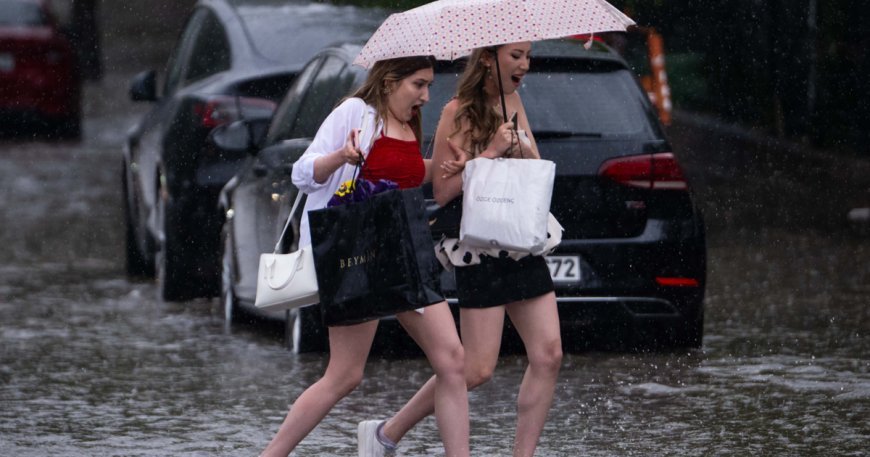 Öğleden sonra kuvvetli sağanak geliyor. 19 ile uyarı