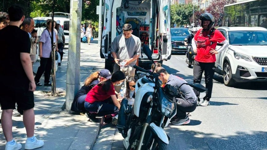 Çorlu’da kontrolden çıkan motosiklet elektrik direğine çarptı; 2 yaralı