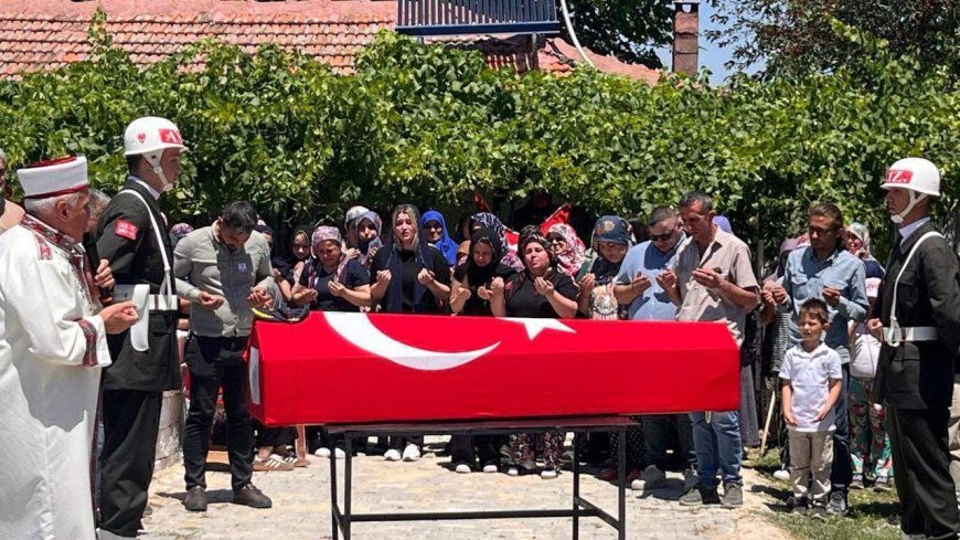 Kıbrıs gazisi, askeri törenle son yolculuğuna uğurlandı