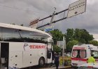 Eyüpsultan'da yolcu otobüsü otomobile çarptı! Yaralılar var