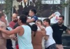 Polis havaya ateş açarak ayırdı: 4 kişi yaralı