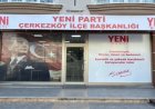 CHP'NİN ESKİ BİNASINDA YENİ DÖNEM: YENİ PARTİ TABELAYI ASTI