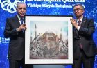 Cumhurbaşkanı Erdoğan'a İletişim Başkanı Duran'dan anlamlı hediye