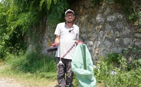 Yol kenarında servet buldu, polise teslim etti