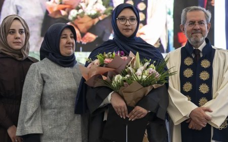 Enkazdan 248. saatte kurtarılmıştı. Mucize kız Aleyna mezun oldu