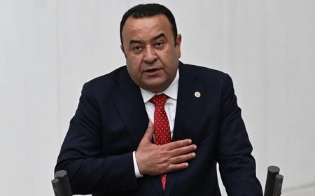 Adnan Beker CHP'den istifa etti