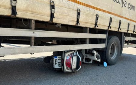Çarpıştığı kamyonetin altında kalan motosikletli 7 gün sonra hayatını kaybetti