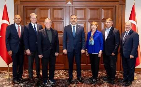 Dışişleri Bakanı Hakan Fidan, Ankara'da ABD'li senatörleri kabul etti