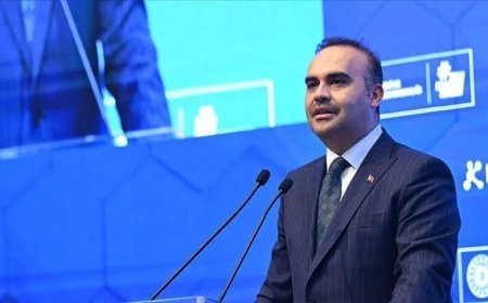 Bakan Kacır: Savunma sanayimizin ölçeğinin daha da büyümesini amaçlıyoruz