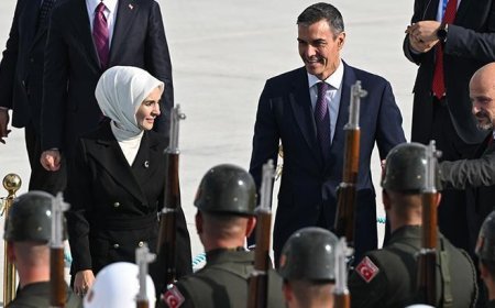 İspanya Başbakanı Pedro Sanchez, Ankara'ya geldi