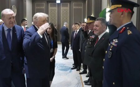 ABD Başkanı Trump'tan karşılama heyetindeki Türk komutanlara asker selamı