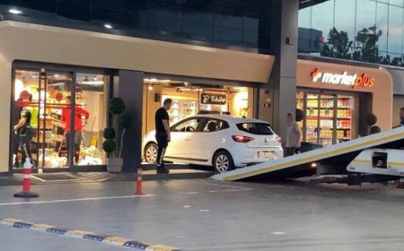 Bağcılar'da akılalmaz kaza! Otomobille akaryakıt istasyonu marketine daldı