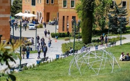 Yeditepe Üniversitesi'nden 'ayet yazılı pankart'ın kapatılmasına ilişkin açıklama