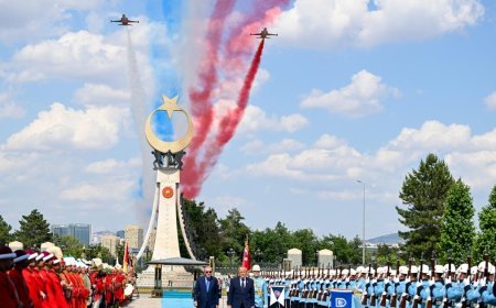 İşte Türk Yıldızları'nın selamlama uçuşunun kokpit görüntüleri