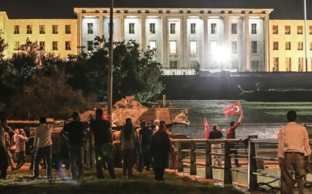 Siyasilerden 15 Temmuz mesajları. "Tarihi bir dönüm noktası"