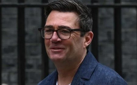 İngiltere'de iktidardaki İşçi Partisi'nin yeni lideri Andy Burnham oldu! İlk mesaj geldi