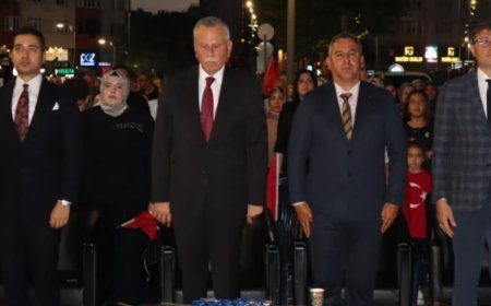 15 TEMMUZ'UN 10. YILINDA DEMOKRASİ ŞEHİTLERİ RAHMETLE ANILDI