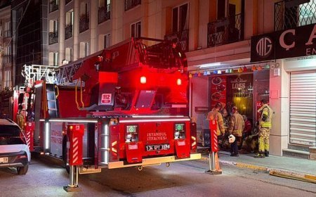 Esenyurt'ta otel yangını; mahsur kalanlar merdivenle tahliye edildi