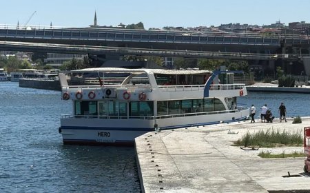 Haliç'te tekne köprüye çarptı, bir kişi kayıp