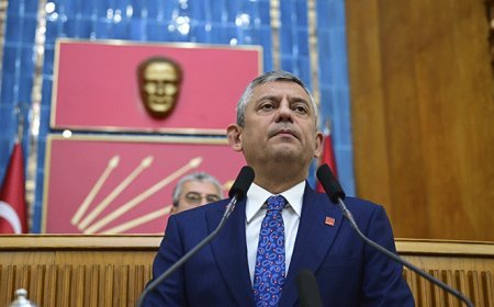 Özel’den son grup toplantısı