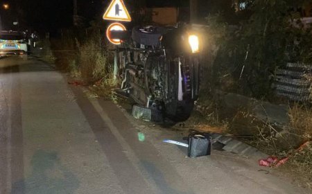 Bursa'da feci kaza! Takla atan araç çitlere çarparak durabildi; 2 yaralı