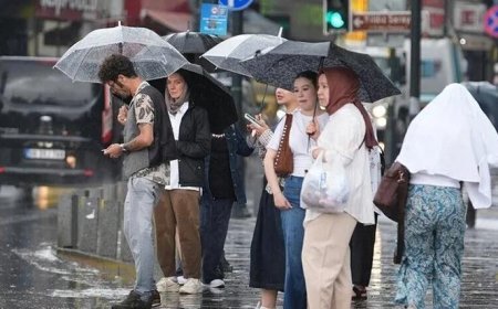 İstanbul'a peş peşe uyarı! Kuvvetli sağanak geliyor: En kritik gün belli oldu