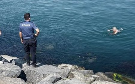 İntihar için kayalıklara çıkan şahıs, ikna edildiği sırada kayarak denize düştü