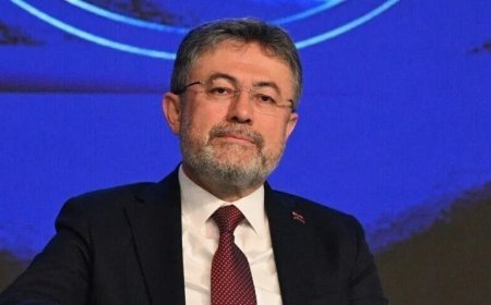 Bakan Yumaklı'dan vatandaşlara 'orman yangını sahasına girilmemesi' uyarısı